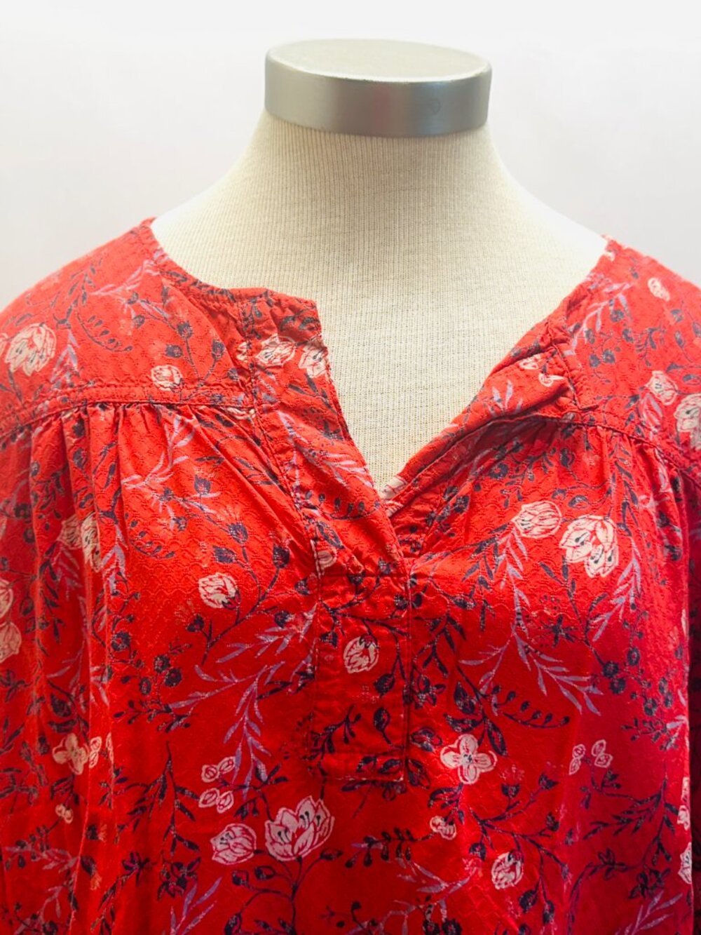 CASLON Women Long Sleeve Pullover V-Neck Floral Red Casual Shirt Size Small - Picture 2 of 13